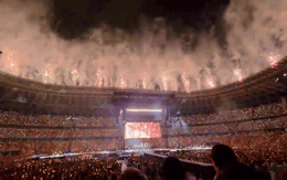 Concert như lễ hội quốc gia của 9 mỹ nhân bị chê hết thời, kỷ lục làm nên lịch sử 10 năm sau cả showbiz còn nể