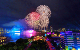 Những điểm xem pháo hoa độc đáo du khách cần biết khi đến TP.HCM chơi lễ 30/4