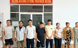 Thi hành lệnh bắt tạm giam Nguyễn Thị Em SN 1991 và 8 người khác