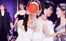 Đối thủ này của Trang Pháp "khủng" quá: Có chồng chủ tịch chống lưng, "ting nhẹ" 1,3 tỷ liền lên top đầu show, làm vậy ai chơi lại!