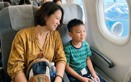 Đi máy bay, con trai hỏi: "Sao nhà mình không mua vé hạng thương gia?" - Cách trả lời của bà mẹ TP.HCM khiến nhiều người gật gù