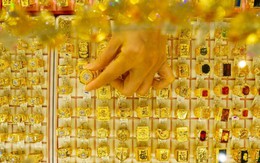 Tối 28/4, giá vàng giảm mạnh