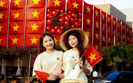 Những 'tọa độ check-in' rợp bóng cờ hoa thu hút bạn trẻ Đà Nẵng dịp 30/4