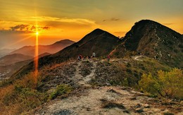 Ngọn núi Sun Group đề xuất xây khu nghỉ dưỡng mới: Cách trung tâm 10km, từ đỉnh nhìn được cả biển và phố