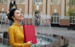 Nữ ca sĩ Việt bảo vệ thành công luận án Tiến sĩ tại Nga với số điểm tuyệt đối