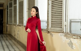 Mỹ nhân Việt gây ấn tượng với nhan sắc rạng rỡ, nổi bật trong tà áo dài đỏ