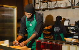 Một chuỗi cà phê tăng cường chính sách khách hàng phải tips cho nhân viên, cá nhân xuất sắc được thưởng 8 triệu đồng/quý