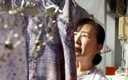 Sáu tháng sống chung, tôi bật khóc: “Ông ấy đòi hỏi quá nhiều!” - Góc khuất tài chính khi tái hôn tuổi trung niên