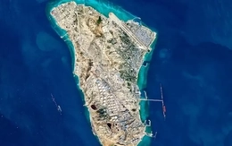 Quân đội Mỹ tấn công đảo Kharg của Iran