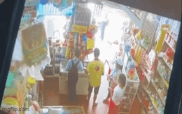 Nam sinh lớp 7 bị chủ quầy tạp hóa hành hung: Hé lộ cuộc trao đổi giữa 2 bên