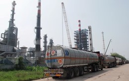 Giá dầu vừa hạ nhiệt, một loạt doanh nghiệp Trung Quốc lập tức tìm đến mua hàng Iran - Giữa đường bất ngờ 'quay xe' vì một lý do