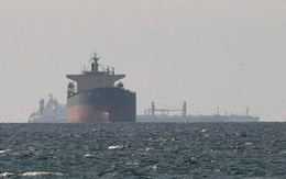 Vừa tuyên bố đạt thoả thuận ngừng bắn, Iran lại báo tin dữ từ eo biển Hormuz