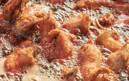 Chỉ một miếng gà rán" cũng có thể tích tụ trong cơ thể đến 6 năm