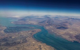 Israel tới tấp không kích Lebanon, Iran lại đóng cửa eo biển Hormuz