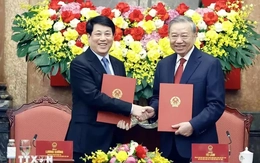 Bàn giao công tác giữa Tổng Bí thư, Chủ tịch nước Tô Lâm và nguyên Chủ tịch nước Lương Cường