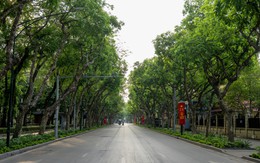 Cảnh hiếm gặp ở Hà Nội: Đường rộng thênh thang trong giờ cao điểm 1/5