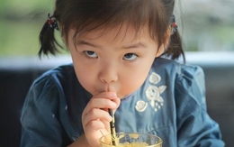 Một kiểu yêu thương của cha mẹ khiến việc dạy dỗ con càng ngày càng khó khăn, DỪNG ngay kẻo muộn!