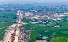 Tuyến đại lộ rộng 120m, dài hơn 2km đang hình thành kết nối sân vận động lớn nhất hành tinh, chạy xuyên qua siêu dự án 925.000 tỷ đồng của Vingroup