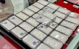 Giá bạc lao dốc, bay hơn 9% chỉ trong 1 ngày
