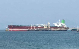 Dầu Mỹ quá đắt, nền kinh tế 4.500 tỷ USD 'quay lại' với dầu Trung Đông nhưng chọn cách vận chuyển 'độc lạ' chưa từng thấy