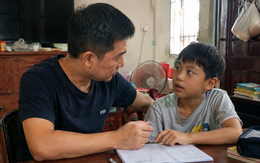 Khi con hỏi, "Mẹ/Bố sẽ thưởng gì nếu con làm bài kiểm tra tốt?", câu trả lời quyết định con có thể tiến xa đến đâu
