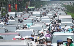 Giao thông hỗn loạn ngày đầu phân luồng nút La Thành - Nguyễn Chí Thanh