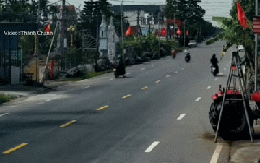"Hồn nhiên" sang đường, người phụ nữ gây tai nạn nghiêm trọng: Nạn nhân đã tử vong