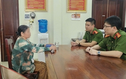 Một phụ nữ có biểu hiện lạ nhất quyết yêu cầu chuyển tiền, nhân viên ngân hàng báo công an