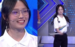 Màn múa côn của Phương Nhi trên VTV gây sốt