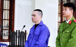 Người cha bật khóc ở tòa, nghẹn lòng hỏi con trai: ‘Sao không làm nghề chân chính?’