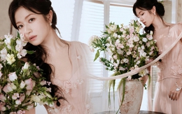 Nhìn Lý Lan Địch bên bình hoa chuông, mới hiểu vì sao mùa hè này nhất định phải có một bình hoa trong nhà