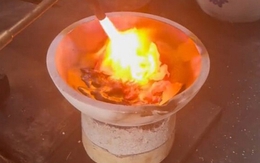 Dọn nhà phát hiện chiếc bát cũ của ông cố, chàng trai mang đi kiểm tra thì lộ bí mật bất ngờ