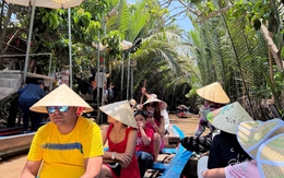 Tour miền Tây đắt khách dịp 30/4-1/5: Hàng trăm du thuyền tại Mỹ Tho- Vĩnh Long hoạt động hết công suất