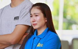 Nữ MC nổi danh bật khóc nói thẳng: "Tôi hi vọng anh suy nghĩ lại"