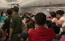 Hành khách bị yêu cầu rời khỏi máy bay, phạt 8,5 triệu vì một hành động