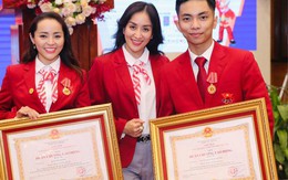 Khánh Thi - Phan Hiển cùng bạn nhảy nhận Huân chương lao động hạng Ba sau thành tích giành HCĐ thế giới
