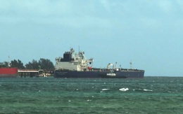 Phát hiện tàu chở gần 300.000 thùng dầu Nga đang di chuyển, đến sát Cuba thì bất ngờ dừng lại