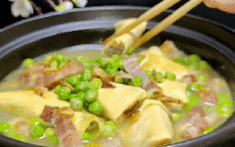 Mẹ tôi cứ vài ngày lại nấu món ăn này 1 lần, cả nhà thi nhau ăn sạch, cơm phải nấu thêm gấp đôi