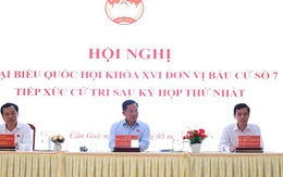 Cử tri Cần Giờ "nóng" chuyện nước sạch, đất đai