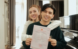 Nam ca sĩ trước làm phụ xe, giờ nổi tiếng ai cũng biết, sống bên vợ kém 17 tuổi trong cơ ngơi 20 tỷ đồng giữa TP.HCM
