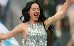Màn trình diễn thảm họa của Katy Perry tại World Cup
