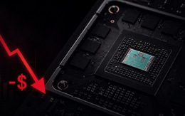 Giá chip nhớ tăng 700%, đến cả Microsoft cũng gồng lỗ hàng trăm USD cho mỗi máy bán ra dù đã tăng giá