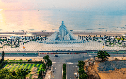 Việt Nam có tòa tháp 143 trụ bê tông được Sun Group đầu tư 155 tỷ đồng: Xây thần tốc trong 75 ngày, thành biểu tượng mới hút khách bên bờ biển