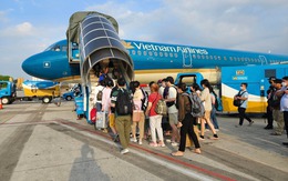 Tin vui cho người đi máy bay: Từ ngày 1/7, nhiều dịch vụ hàng không giảm giá mạnh