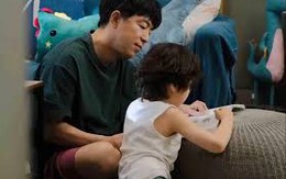 Con trai thi bị điểm thấp, phản ứng của người cha khiến hơn 40.000 người phải nhấn "like": Đây chính là ông bố mọi đứa con mong muốn