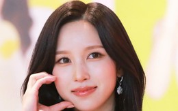 Mỹ nhân được đề cử đẹp nhất thế giới khoe vòng 1 khác lạ, tưởng tiểu thư kín đáo, ai ngờ lột xác khó tin