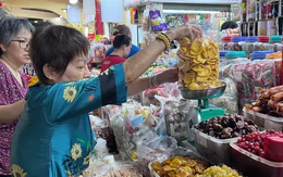 Tiểu thương thấp thỏm sợ sai sau nửa năm bãi bỏ thuế khoán