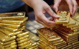 Vàng giảm 28% từ đỉnh, chuyên gia nói gì về triển vọng dài hạn?