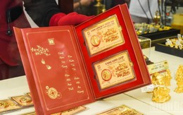 Giá vàng SJC, vàng nhẫn ngày 26/6 tăng trở lại, trong khi giá vàng thế giới "thủng mốc" 4.000 USD/ounce