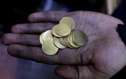 Giá vàng bốc hơi 29% giá trị so với đỉnh, chưa dừng đà tăng khi thị trường dự đoán 64% khả năng Fed tăng lãi suất